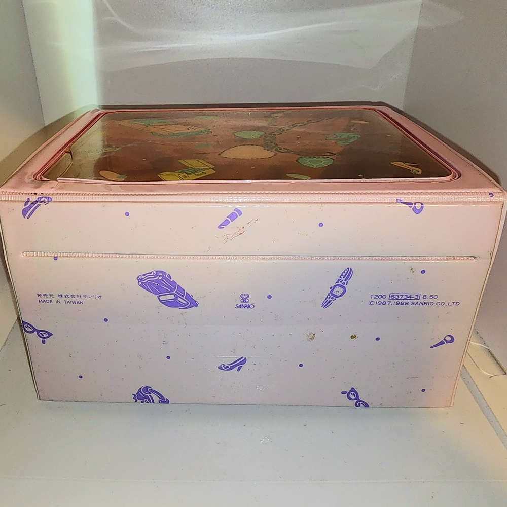 RARE Vintage 1988 Sanrio "classic 50s" themed vinyl storage case pink - Picture 3 of 5